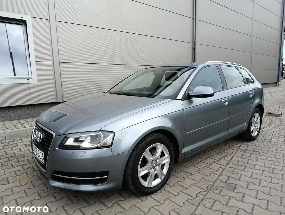 Audi A3 Sportback - 1