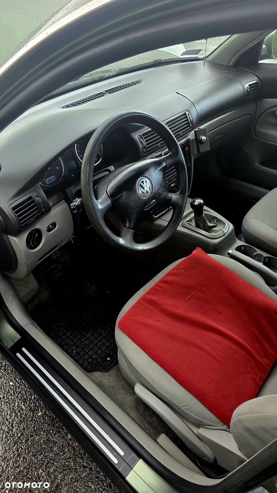 Volkswagen Passat 1.9 TDI - 10