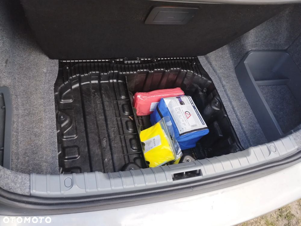 BMW Seria 3 - 14