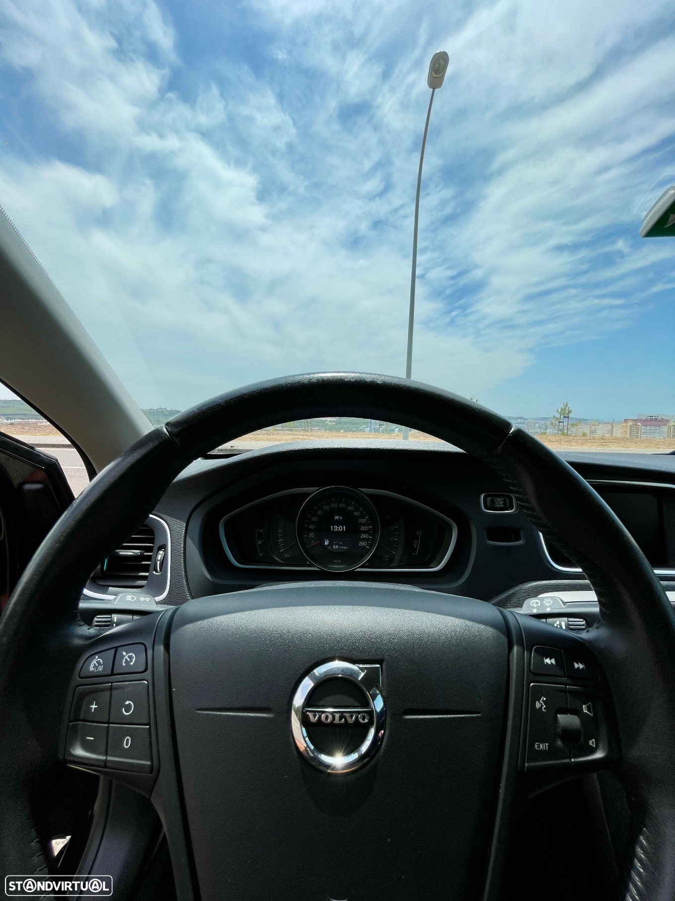 Volvo V40 2.0 D2 Kinetic - 9