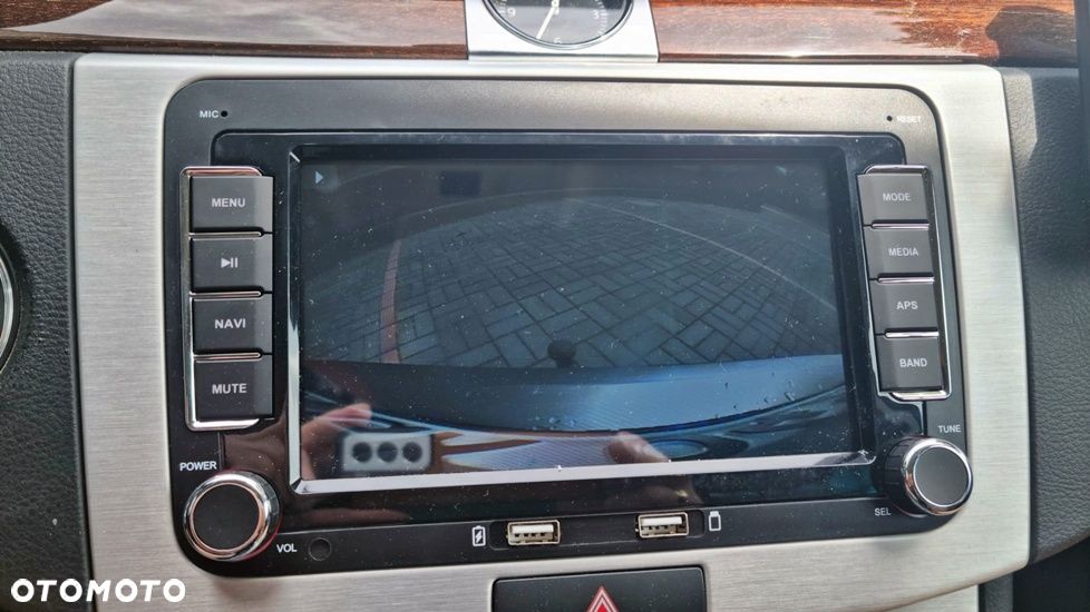 Volkswagen Passat - 14