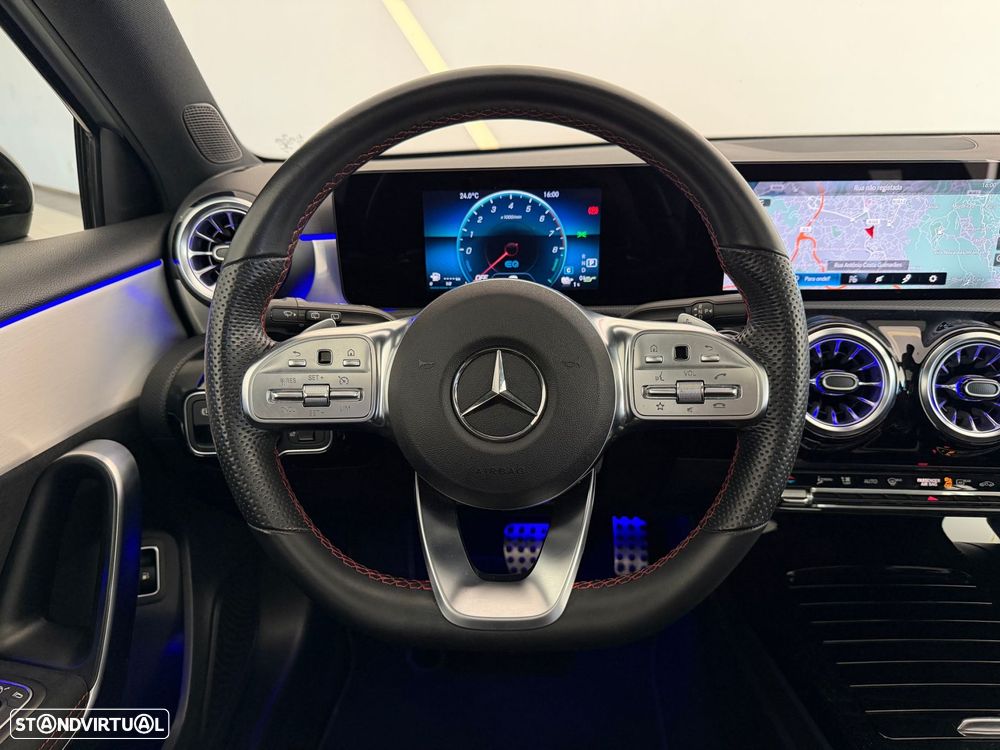 Mercedes-Benz A 250 e AMG Line - 16