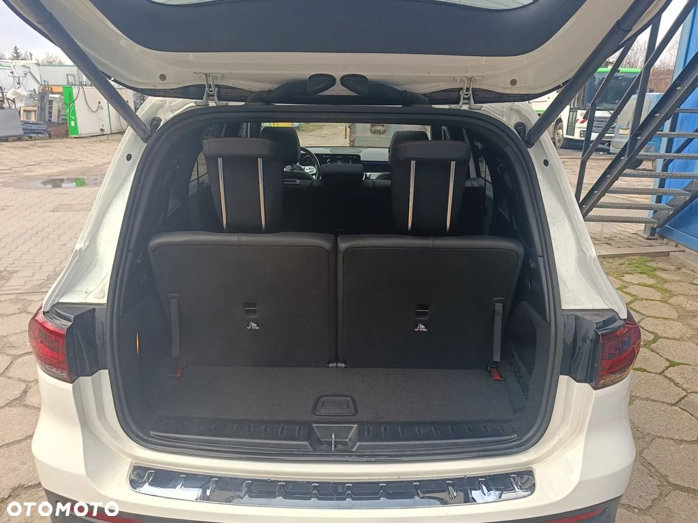 Mercedes-Benz GLB 250 4-Matic AMG Line 8G-DCT - 15