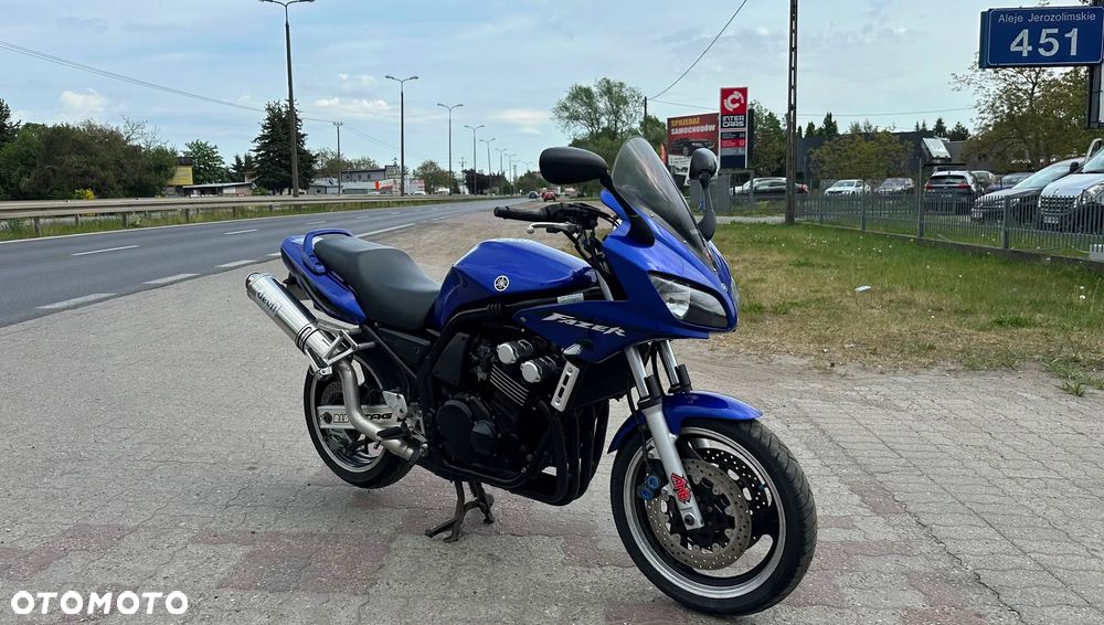 Yamaha FZS - 10