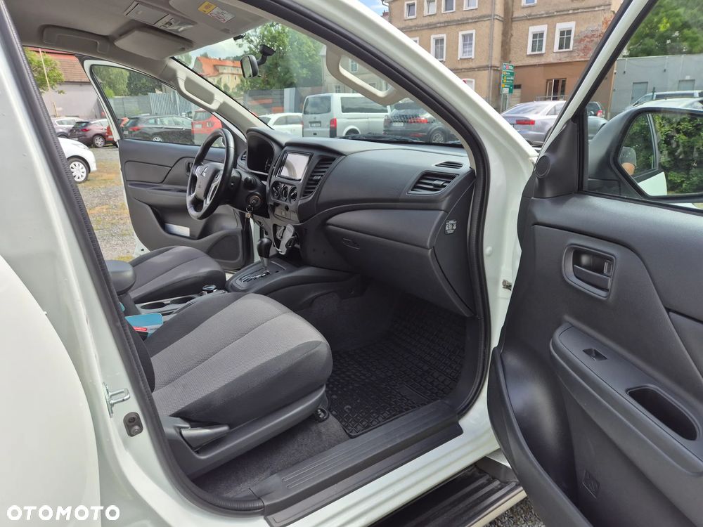 Mitsubishi L200 Pick Up 4x4 S&S Autm Double Cab Plus - 19