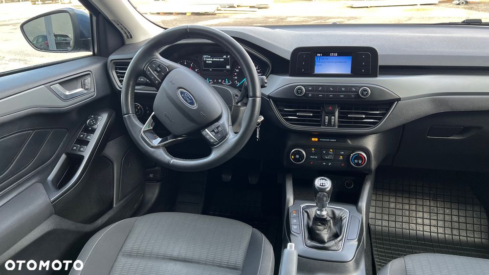 Ford Focus 1.0 EcoBoost Trend Edition - 9