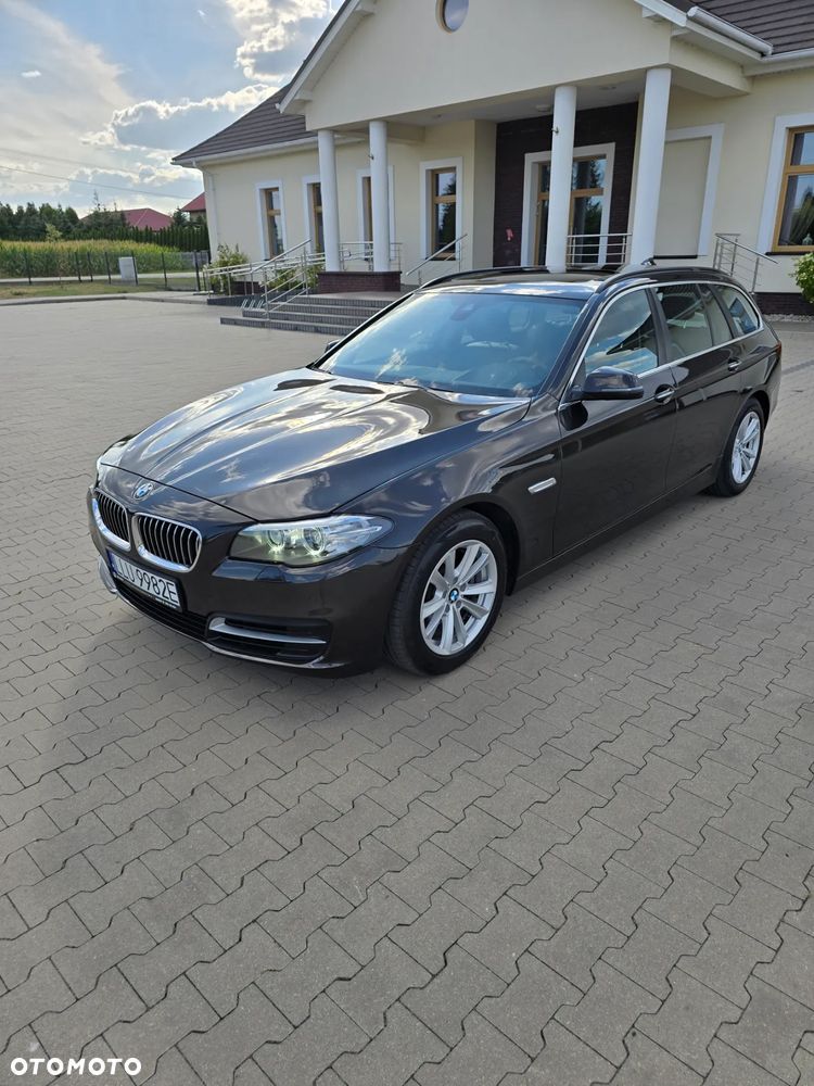 BMW Seria 5 520d Touring Luxury Line - 9