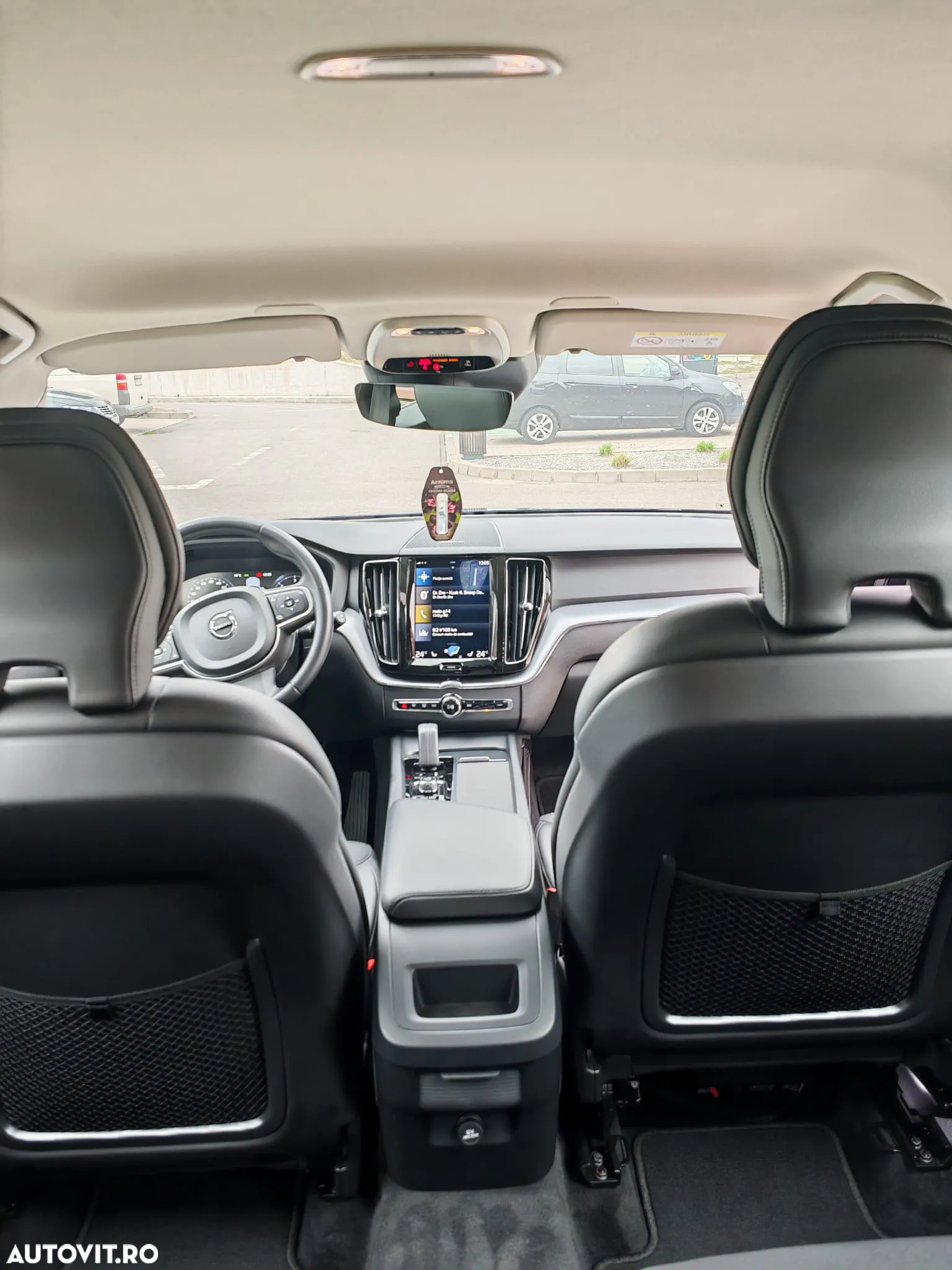 Volvo XC 60 B4 D AWD Geartronic Momentum Pro - 30