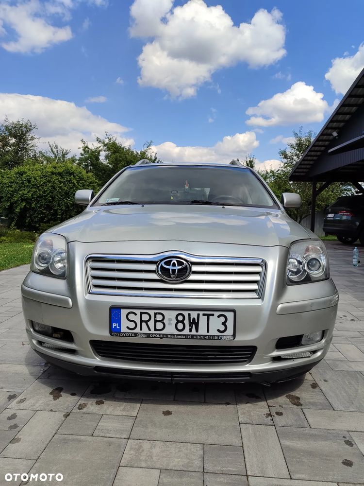 Toyota Avensis 1.6 VVT-i Terra - 3