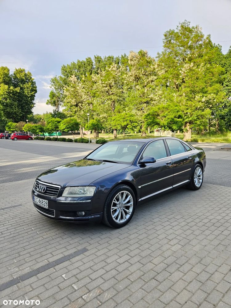 Audi A8 4.2 Quattro - 6