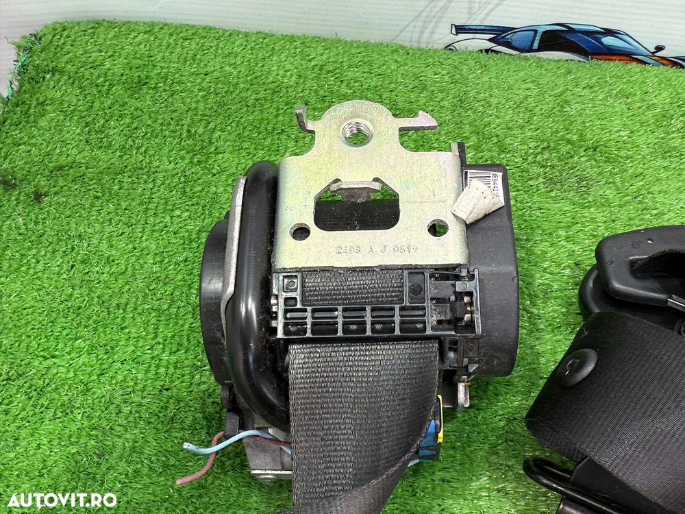 CENTURA SIGURANȚĂ FATA DREAPTA RENAULT CLIO IV 2015 1.0 BENZINA TCE COD OEM 868844216R 2012-2019 - 4