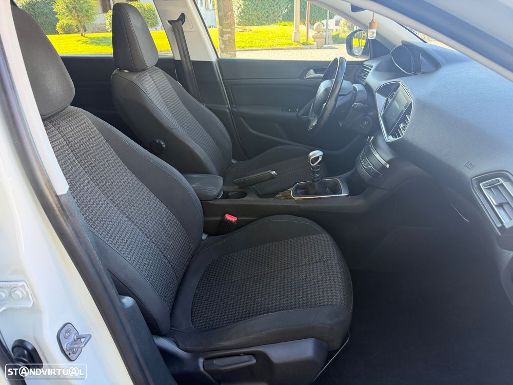 Peugeot 308 - 19