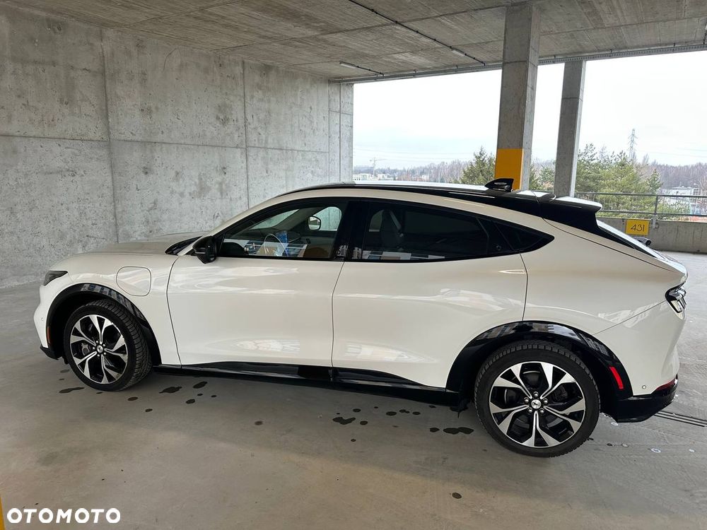 Ford Mustang Mach-E AWD PREMIUM - 8