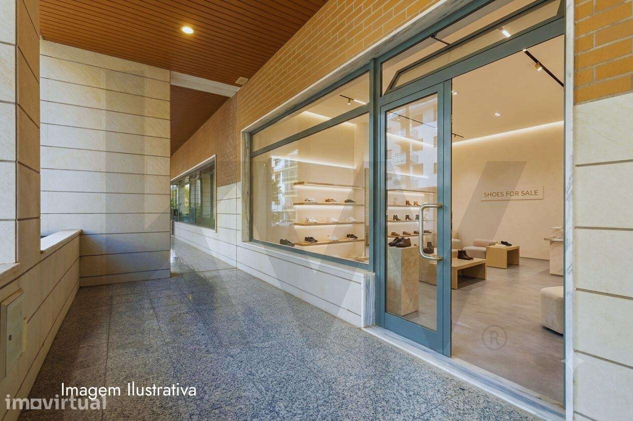 Loja para Arrendamento na Urbanização Jardim da Amoreira – Ramada, Odi - Grande imagem: 2/17