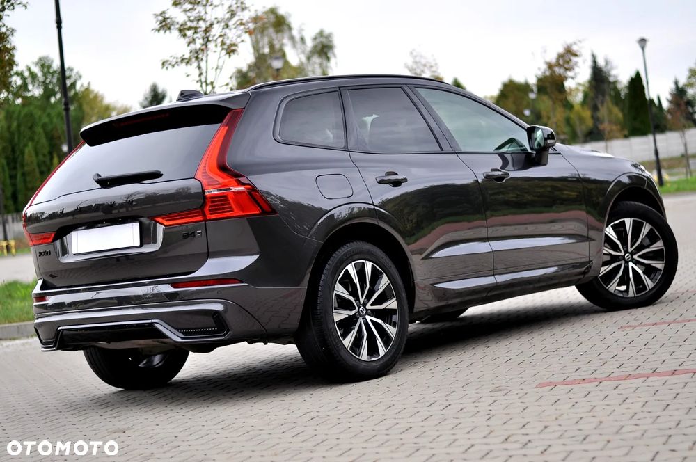 Volvo XC 60 B4 D AWD Plus Dark - 12