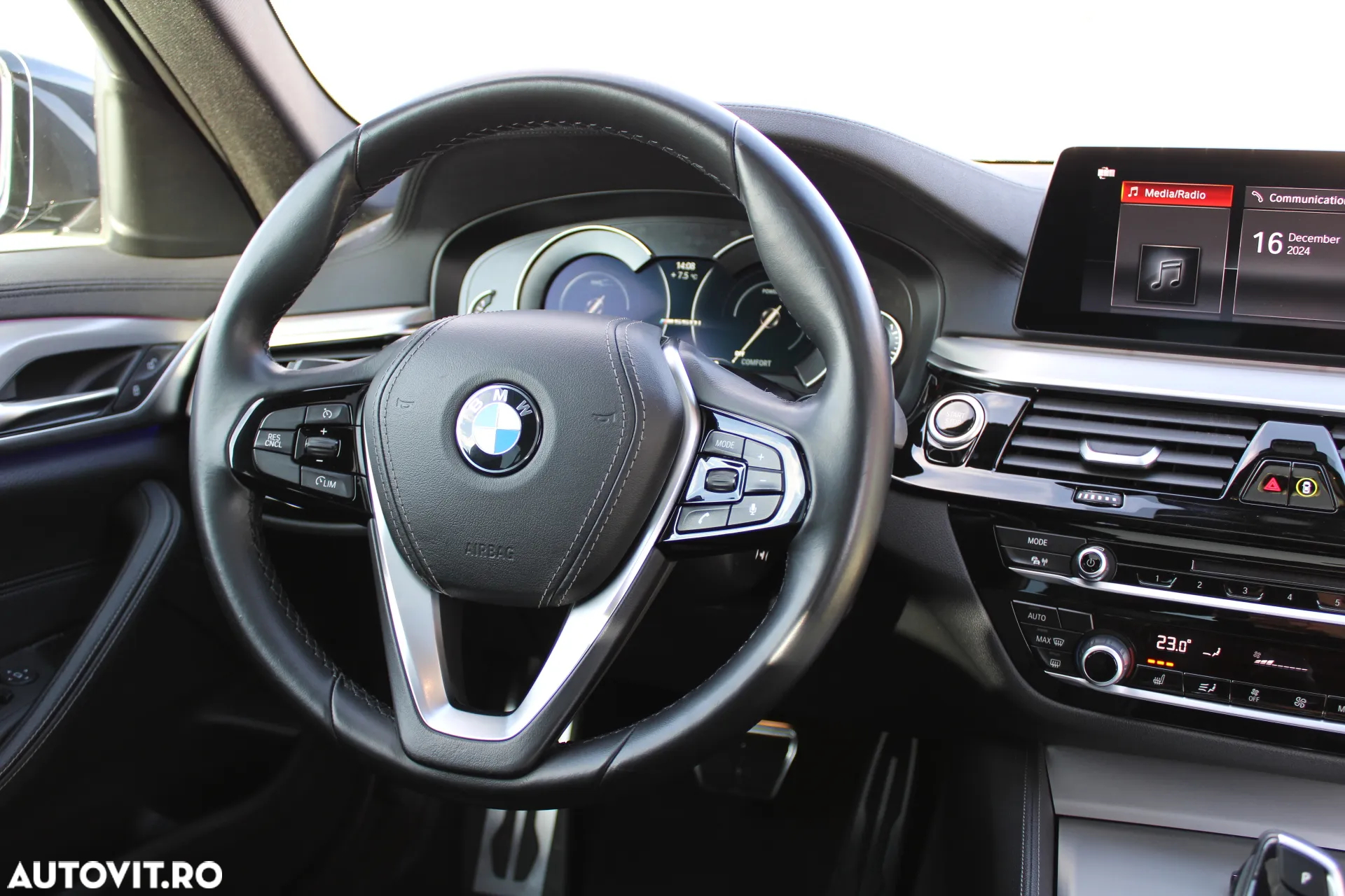 BMW Seria 5 530e AT PHEV - 31