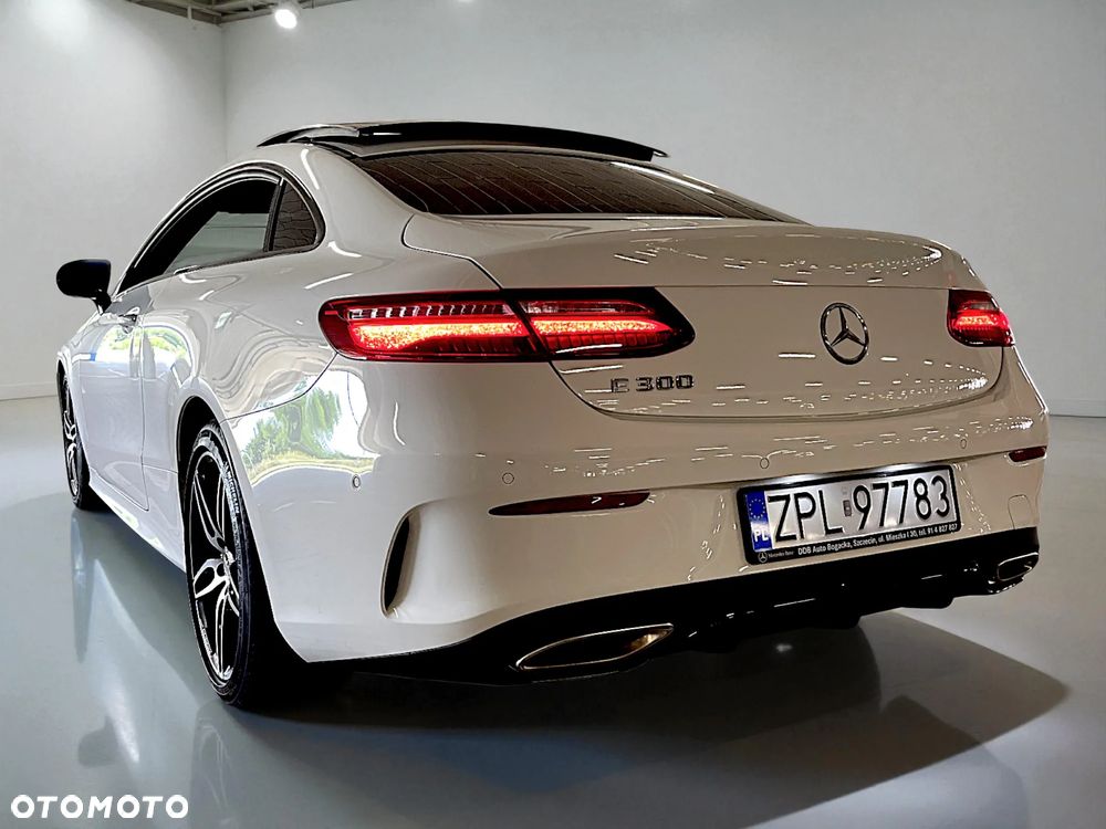 Mercedes-Benz Klasa E - 31
