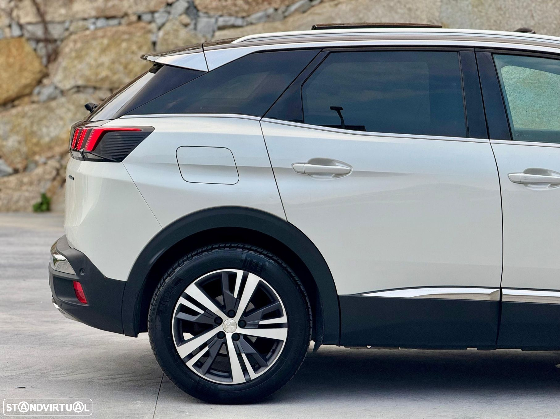 Peugeot 3008 1.6 BlueHDi GT Line EAT6 - 24