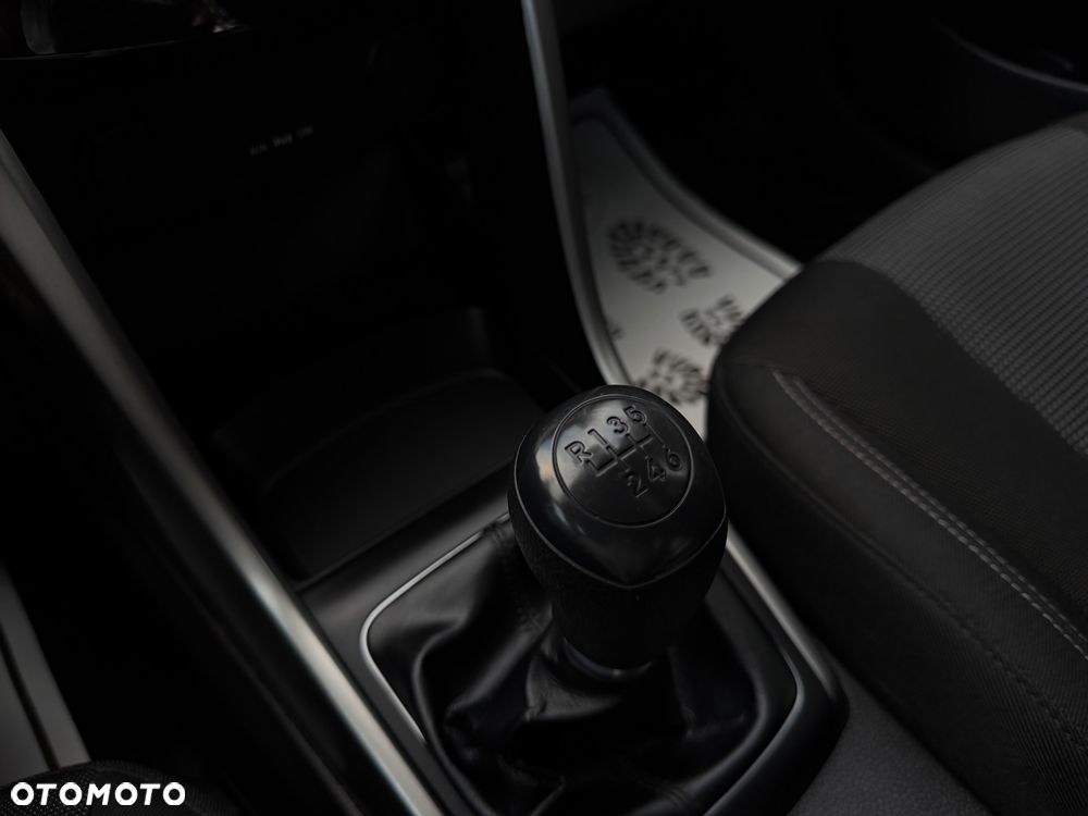 Hyundai i30 1.4 Fifa World Cup Edition - 38