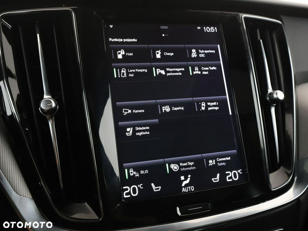 Volvo V60 T8 AWD Recharge Geartronic RDesign - 26
