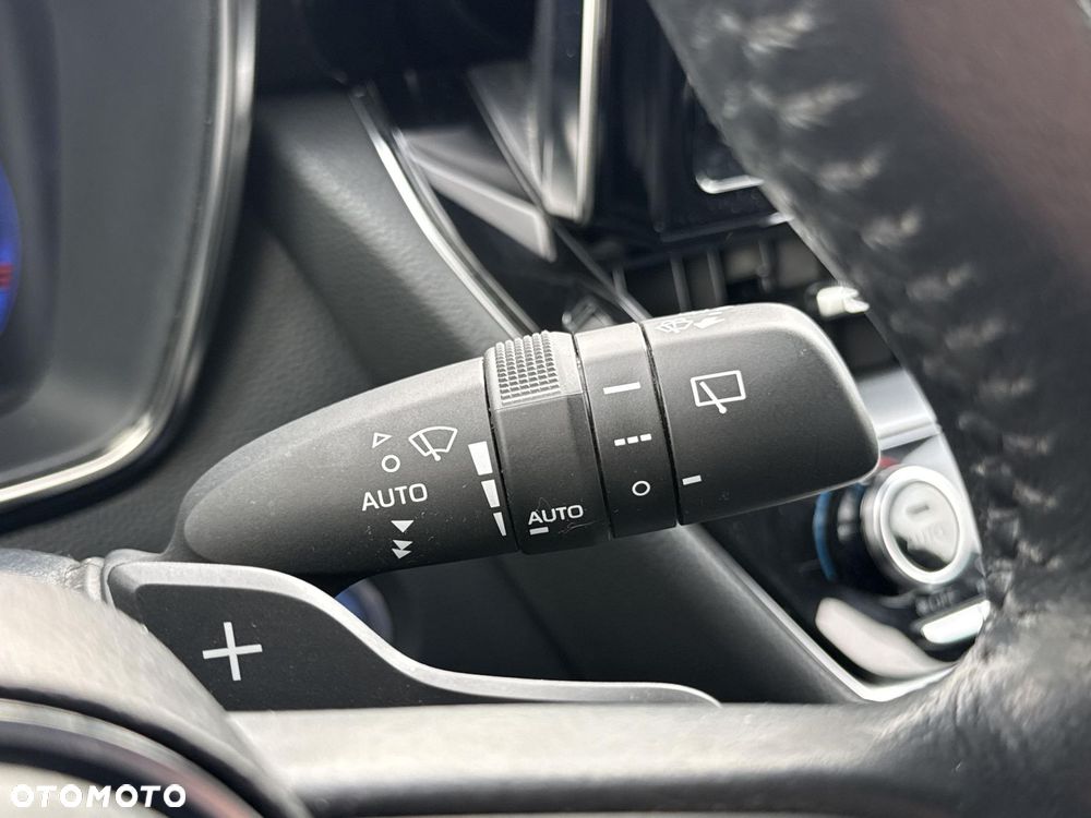 Toyota Corolla 2.0 Hybrid Comfort - 21