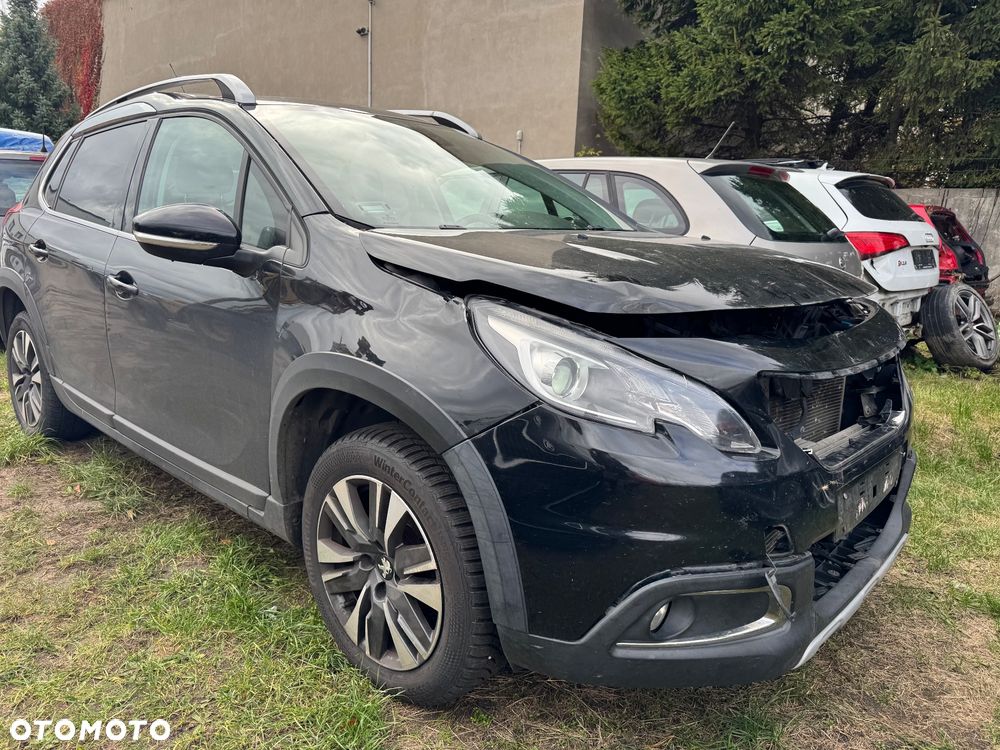 Peugeot 2008 1.6 BlueHDi Allure S&S - 4