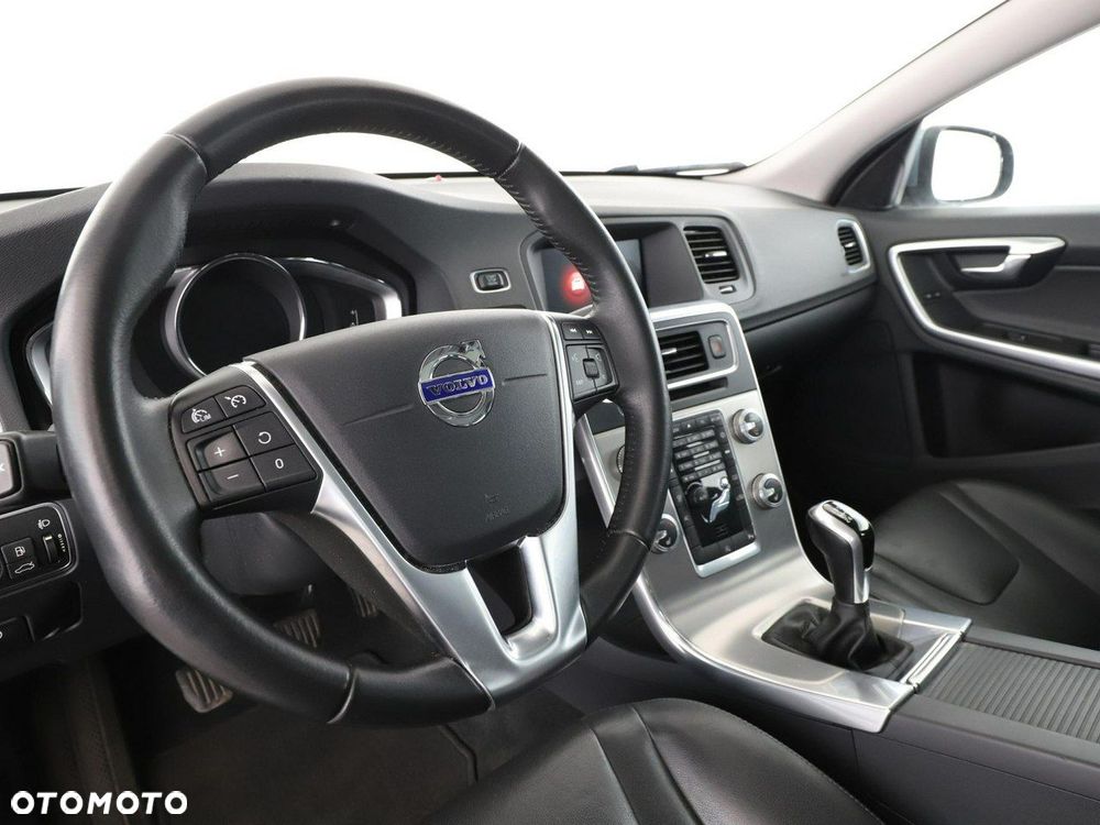 Volvo V60 D2 Summum - 15