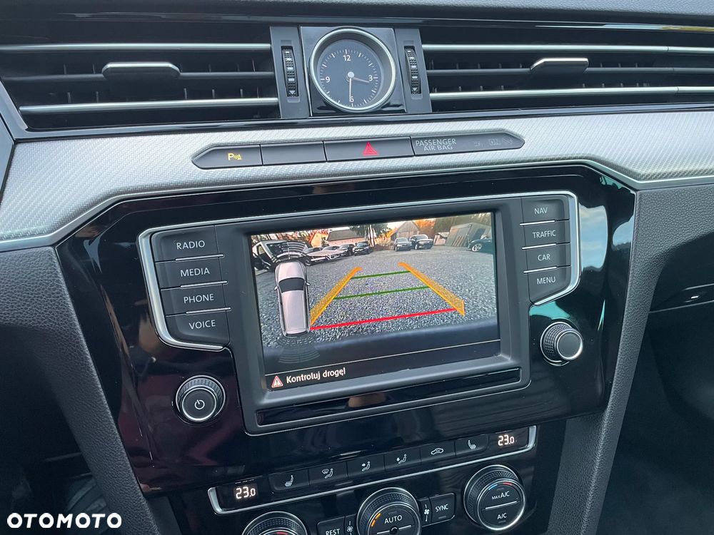 Volkswagen Passat Variant - 33