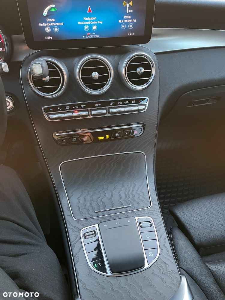 Mercedes-Benz GLC 300 4Matic 9G-TRONIC AMG Line - 28