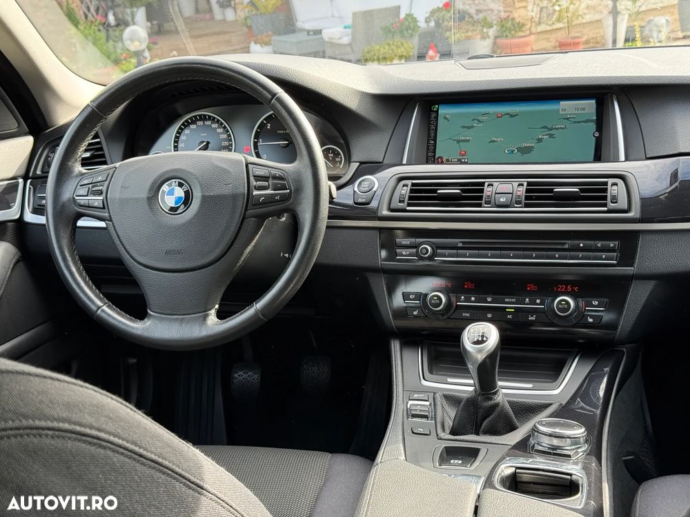 BMW Seria 5 525d Luxury Line - 34