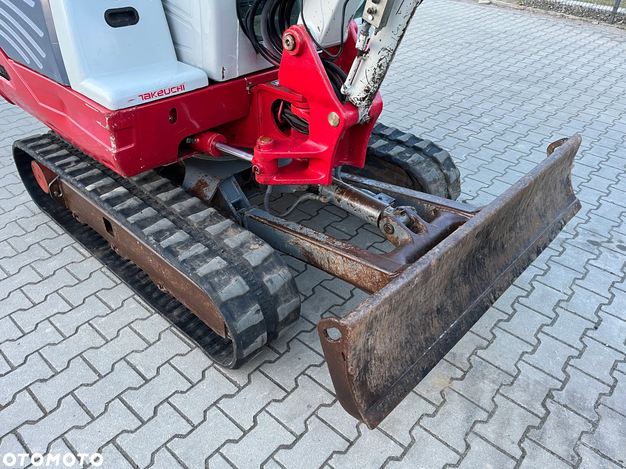 Takeuchi TB 228 - 8