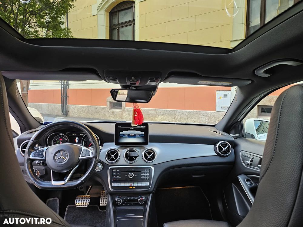 Mercedes-Benz GLA 220 d 4MATIC 7G-DCT AMG Line - 11