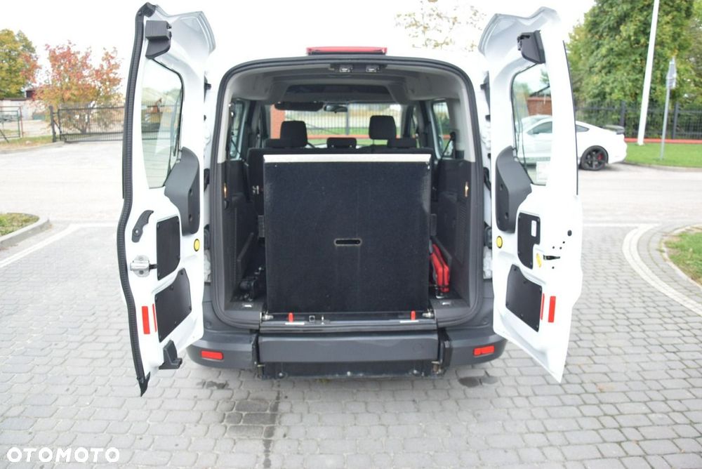 Ford Transit Connect - 18