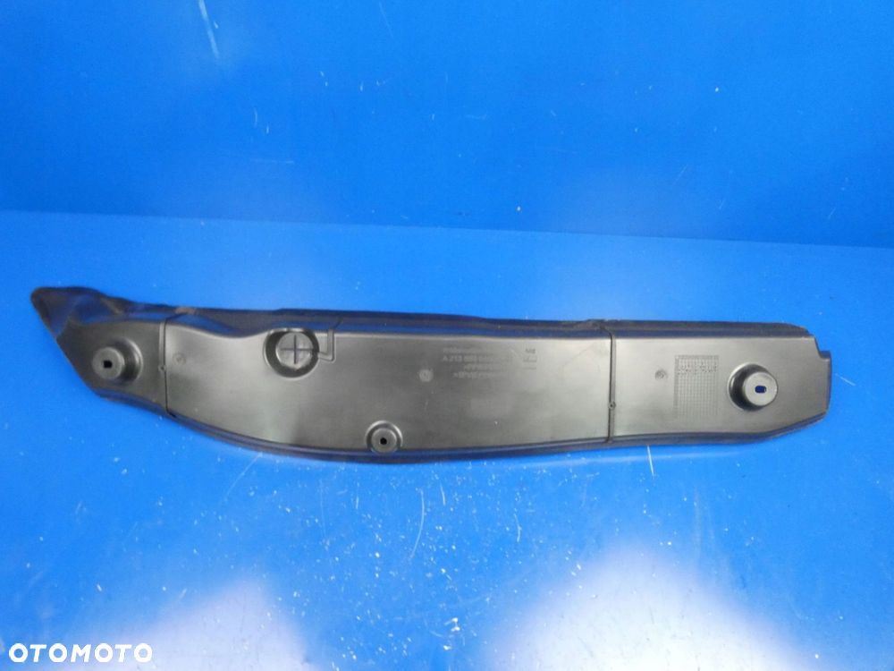 MERCEDES E KLASA W213 OSŁONA PANEL WYGŁUSZENIE BŁOTNIKA PRAWY PRZÓD - 2