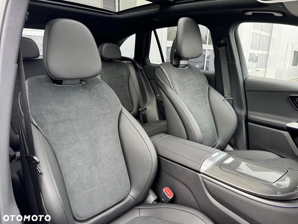Mercedes-Benz GLC 300 e 4-Matic AMG Line - 11