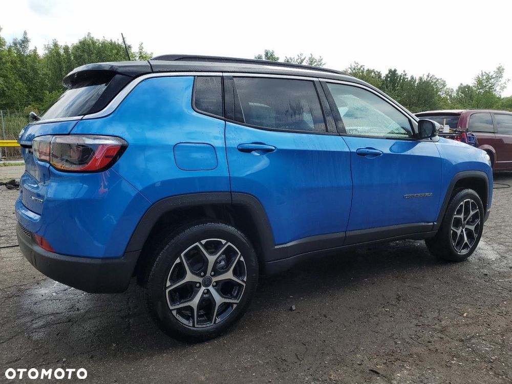 Jeep Compass - 4