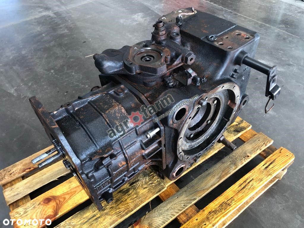 Tylny most John Deere 6400 L115878 - 1