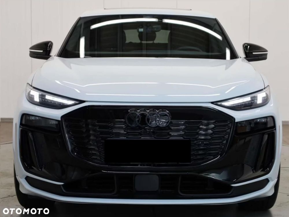 Audi Q6 e-tron - 5