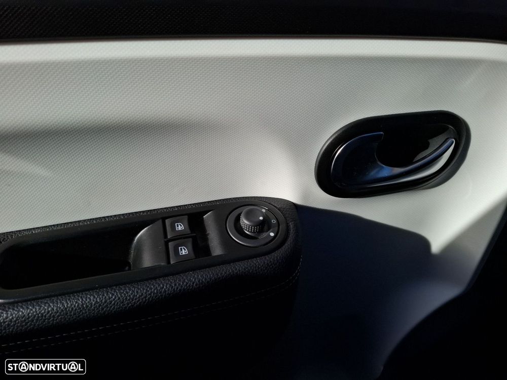 Renault Twingo E-Tech. 22 Techno - 23