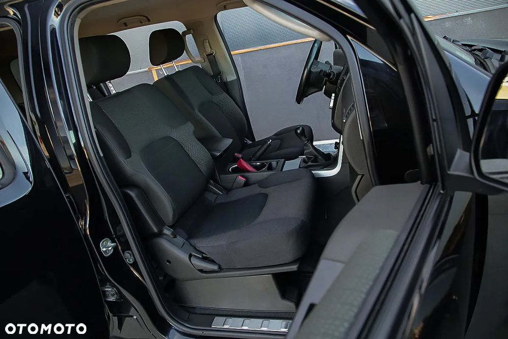 Nissan Pathfinder 2.5 D LE EU5 - 13