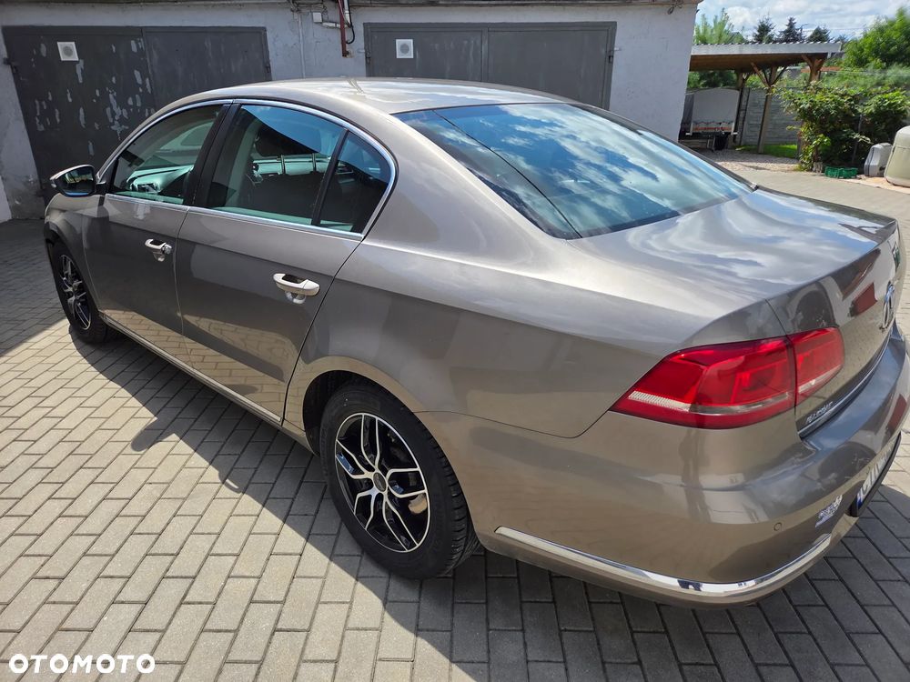 Volkswagen Passat 2.0 TDI Comfortline - 7