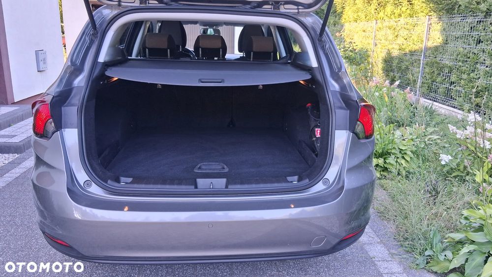 Fiat Tipo 1.4 T-Jet 16v Lounge EU6d - 14