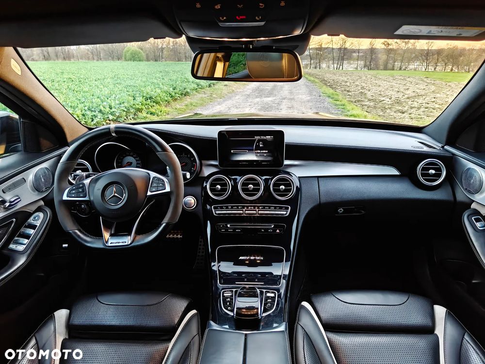 Mercedes-Benz Klasa C AMG 63 S AMG Speedshift 7G-MCT - 15