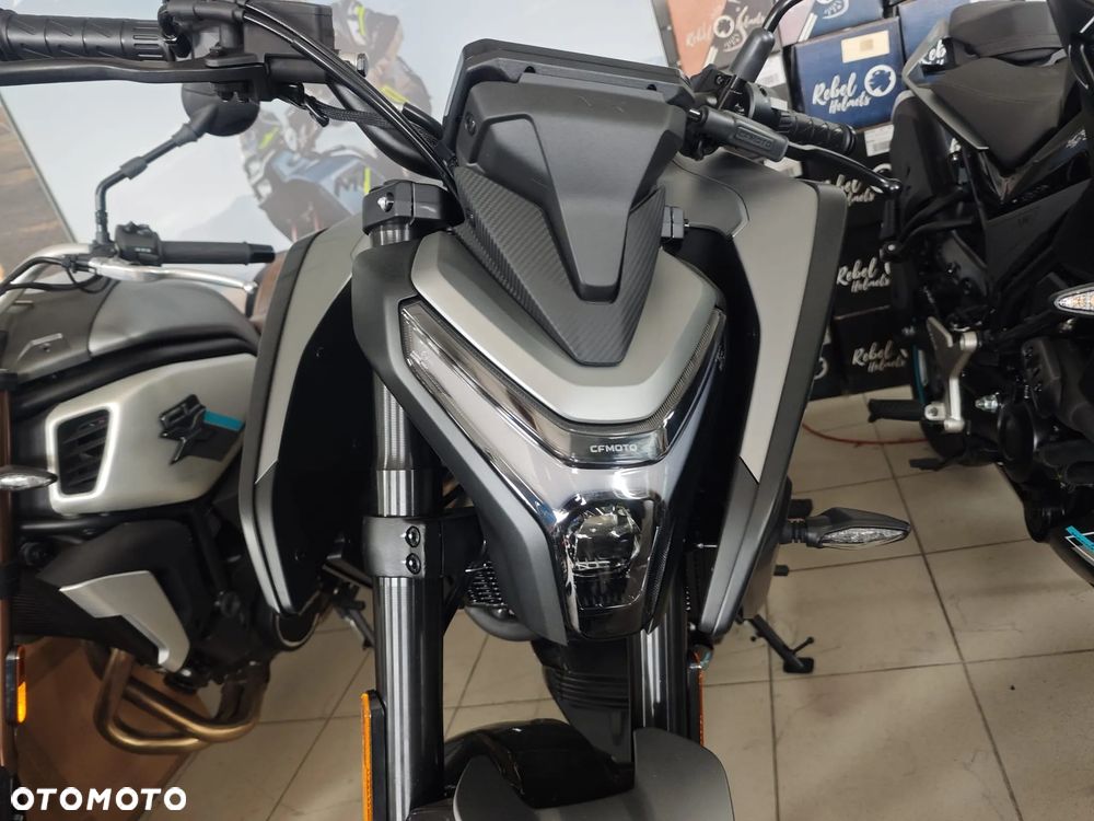 CFMoto MT - 19