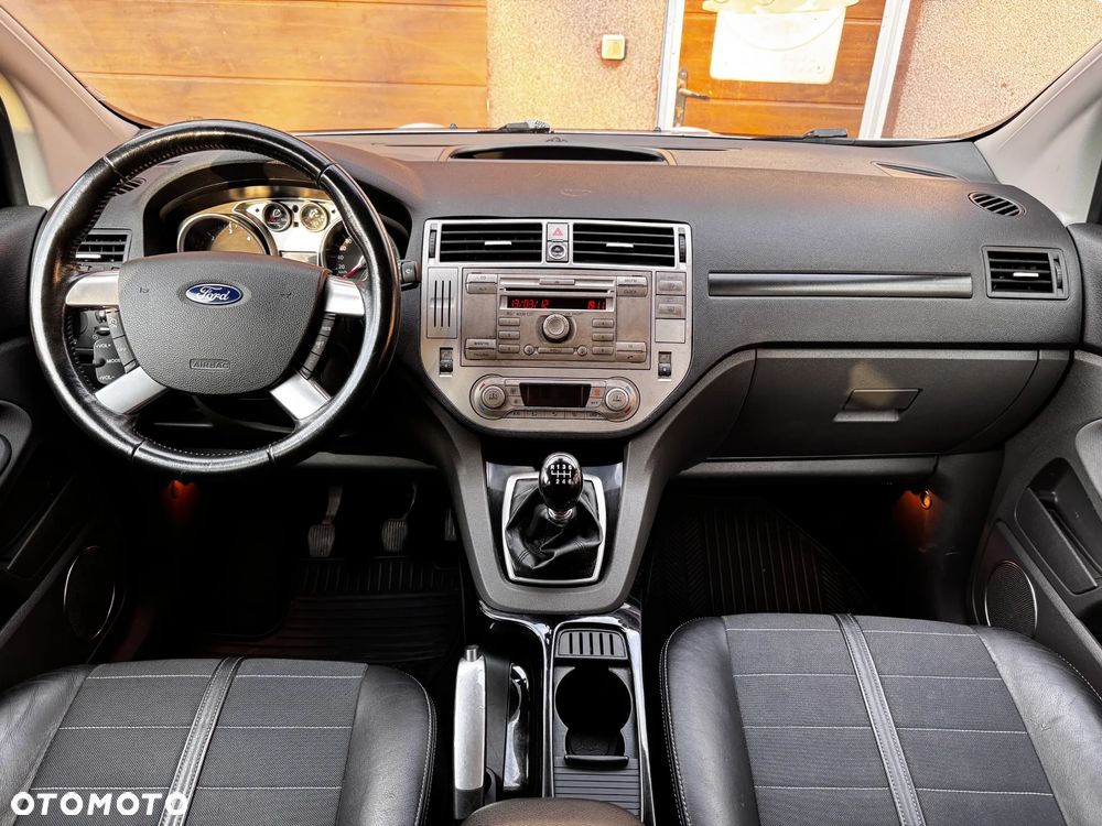 Ford Kuga 2.0 TDCi 4x4 Titanium - 12