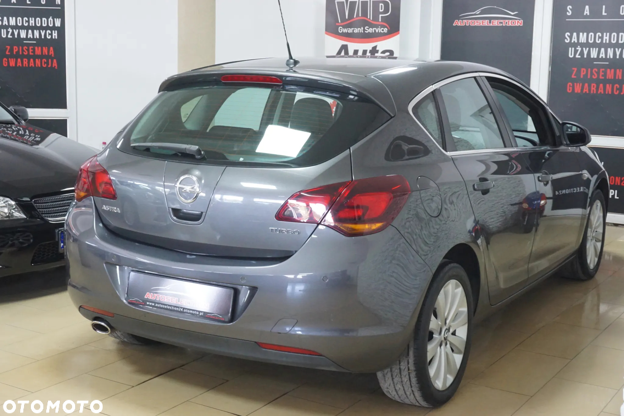 Opel Astra 1.4 Turbo Cosmo - 11