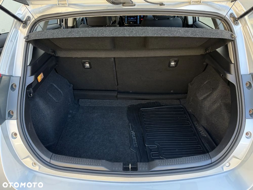 Toyota Auris - 13