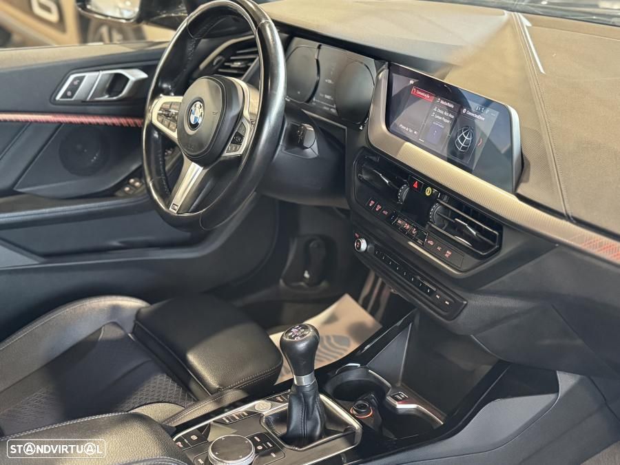 BMW 116 d Pack Desportivo M - 31