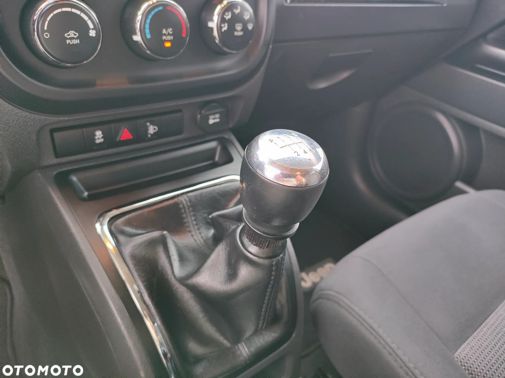 Jeep Compass 2.2 CRD 4x4 Limited - 23