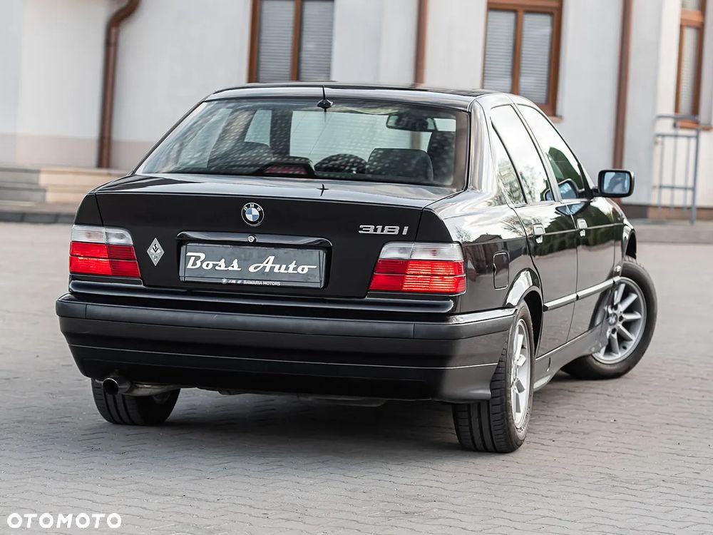 BMW Seria 3 318i - 13
